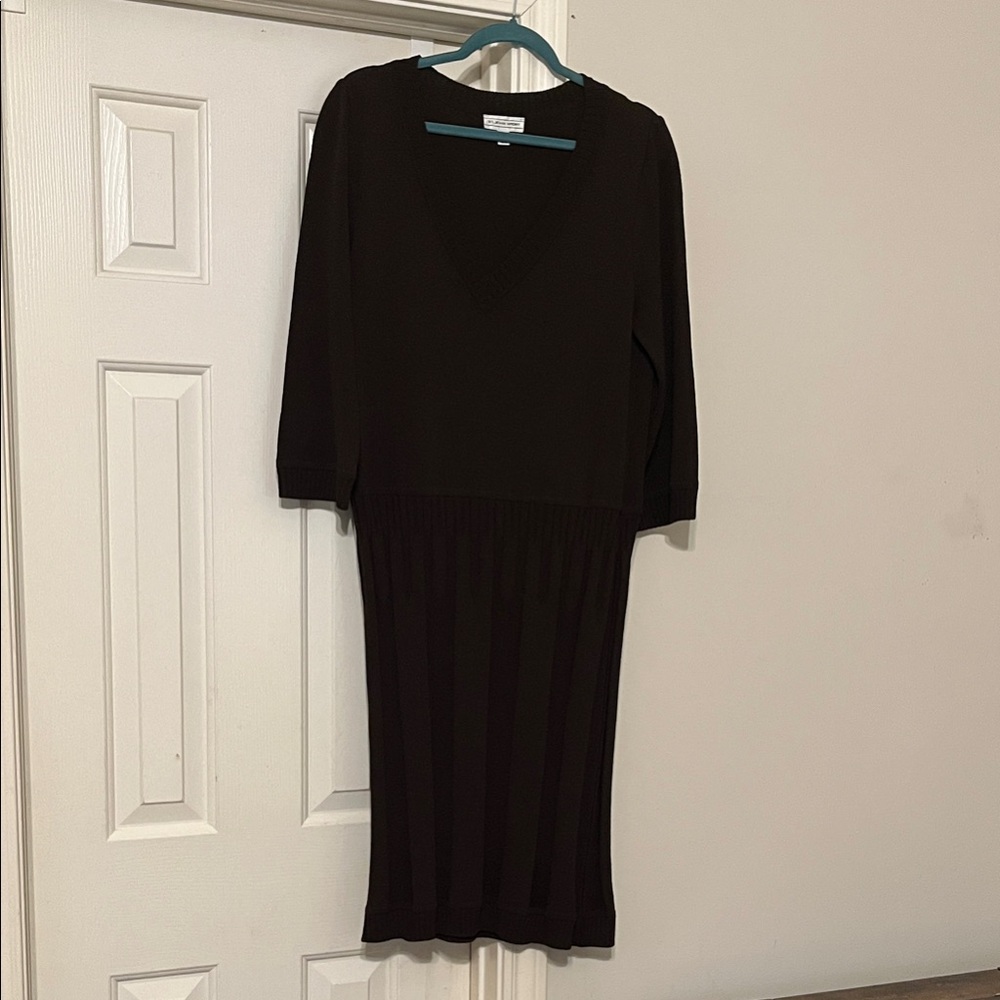Elegant Dark Brown St John V-Neck knit Dress